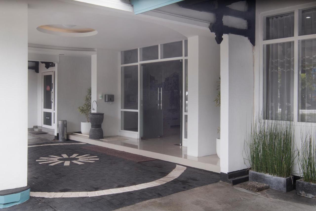 Hotel Galuh Anindita Yogyakarta Exteriör bild
