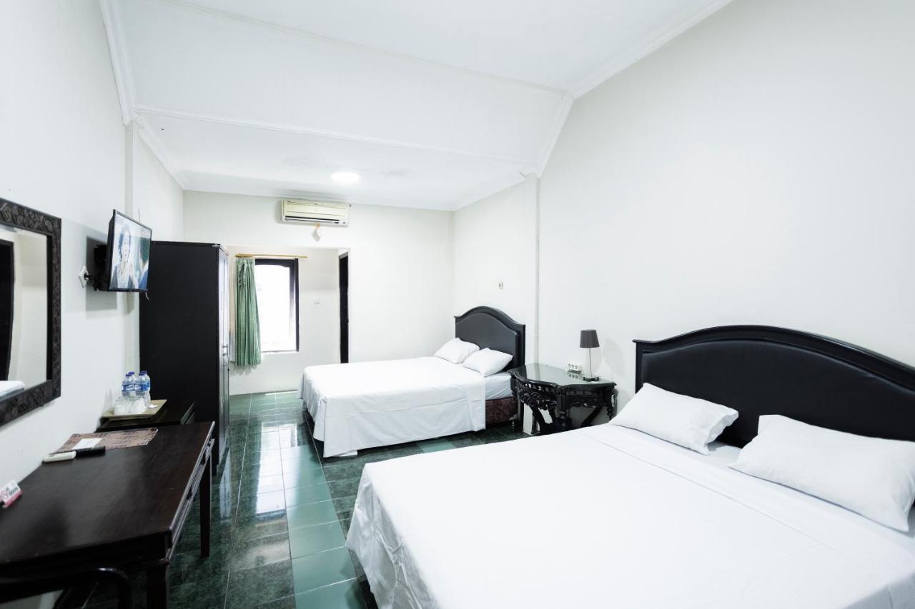 Hotel Galuh Anindita Yogyakarta Exteriör bild