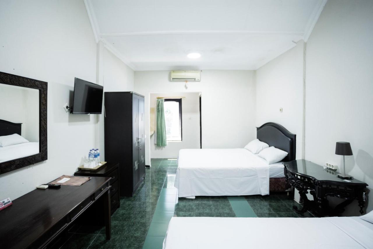 Hotel Galuh Anindita Yogyakarta Exteriör bild
